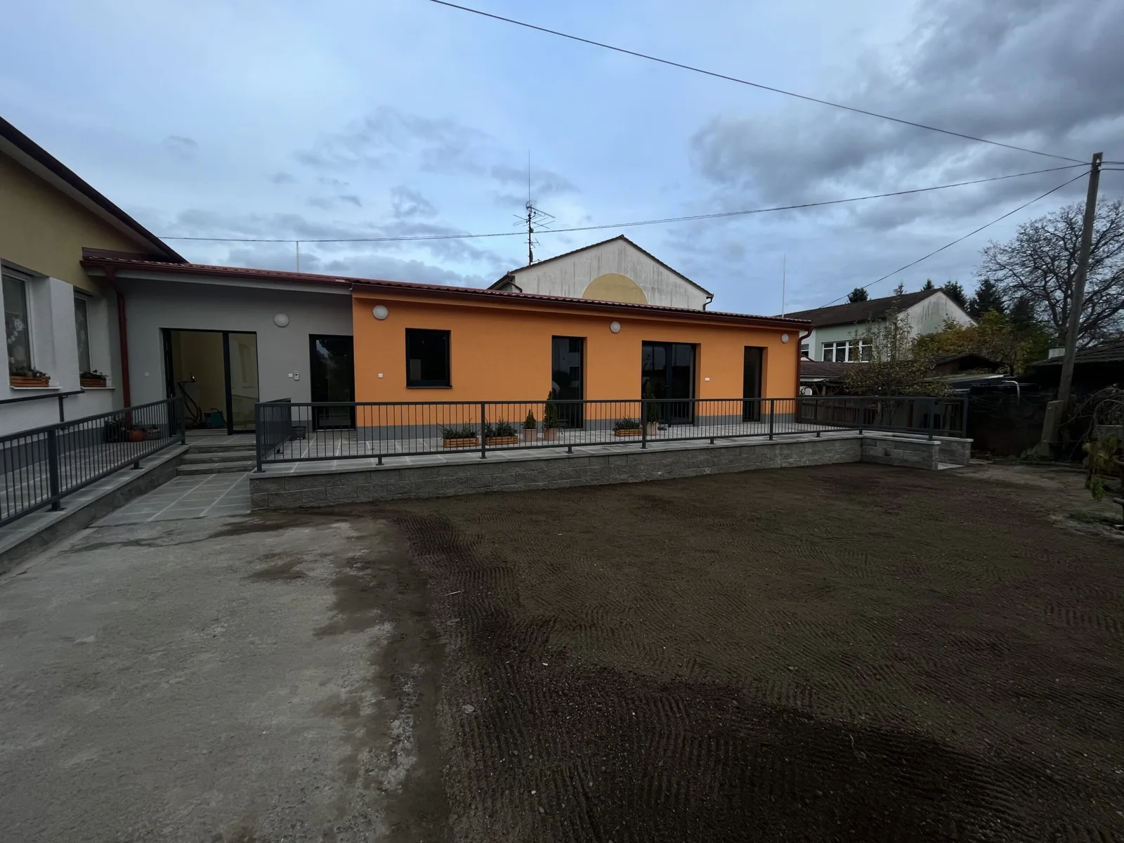 Přístavba v Blatné — ukázka našeho portfolia